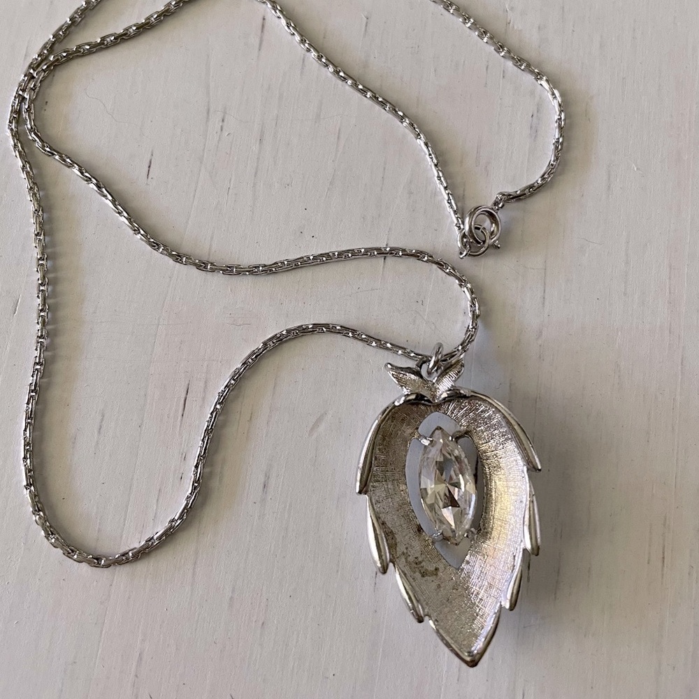 Vintage Sarah Coventry Crystal Navette pendant necklace chain, leaf silver tone